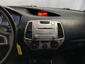 Hyundai I-20 i20 Hatchback 1.2i 16V (G4LA) [57kW]  (09-2008/12-2012) picture 19