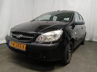 Damaged car Hyundai Getz Getz Hatchback 1.1i 12V (G4HG) [49kW]  (09-2005/06-2009) 2009/11