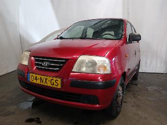 Damaged car Hyundai Atos Atos Hatchback 1.1 12V (G4HD) [43kW]  (05-2003/05-2005) 2004/3