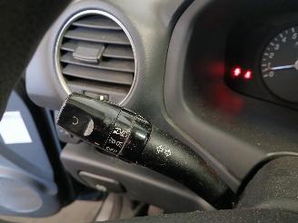 Kia Carens Carens III (FG) MPV 2.0i CVVT 16V (G4KA) [106kW]  (09-2006/06-2013) picture 14