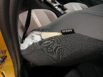 Peugeot 208 208 II (UB/UH/UP) Hatchback 5-drs 1.2 Vti 12V PureTech 100 (EB2ADTDB(H=
NE)) [74kW]  (06-2019/...) picture 34