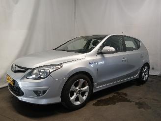 Hyundai I-30 i30 (FD) Hatchback 1.6 CVVT 16V (G4FC-G) [93kW]  (02-2008/11-2011) picture 3