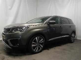 Peugeot 5008 5008 II (M4/MC/MJ/MR) MPV 1.2 12V e-THP PureTech 130 (EB2ADTS(HNS)) [9=
6kW]  (12-2016/12-2024) picture 3