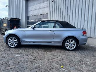 BMW 1-serie 1 serie (E88) Cabrio 118i 16V (N43-B20A) [105kW]  (03-2008/12-2013) picture 4