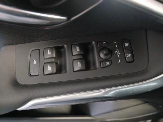 Volvo V-40 V40 (MV) Hatchback 5-drs 1.6 D2 (D4162T) [84kW]  (03-2012/12-2016) picture 14