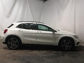 Mercedes GLA GLA (156.9) SUV 1.6 180 16V (M270.910) [115kW]  (12-2013/12-2019) picture 7