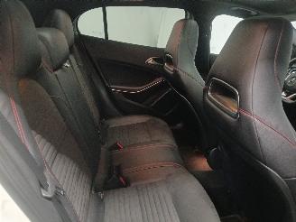 Mercedes GLA GLA (156.9) SUV 1.6 180 16V (M270.910) [115kW]  (12-2013/12-2019) picture 11