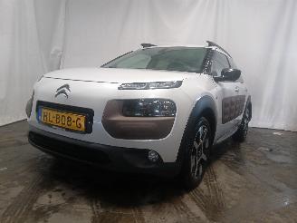 uszkodzony samochody osobowe Citroën C4 C4 Cactus (0B/0P) Hatchback 5-drs 1.2 PureTech 82 12V (EB2F(HMZ)) [60k=
W]  (09-2014/...) 2015/4