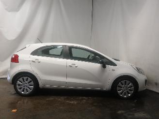 Kia Rio Rio III (UB) Hatchback 1.4 CVVT 16V (G4FA) [80kW]  (09-2011/12-2017) picture 7