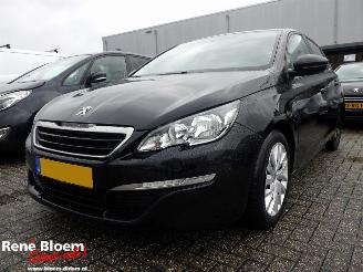 skadebil auto Peugeot 308 1.6 Blue HDI 120pk 2014/11