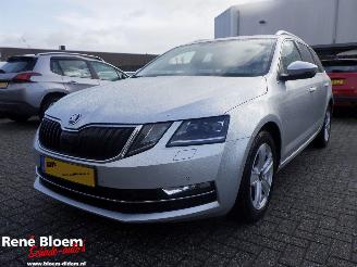 skadebil auto Skoda Octavia Combi 1.6 TDI Greentech Style Business Automaat 2017/6