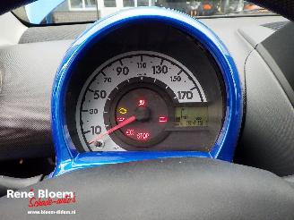 Toyota Aygo 1.0-12V Dynamic Blue picture 14