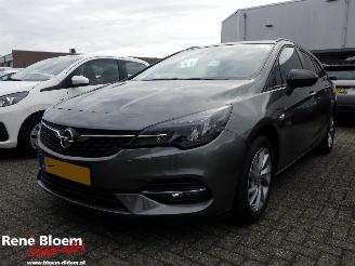 damaged passenger cars Opel Astra 1.5 CDTi Business Edition Automaat 122pk 2021/4