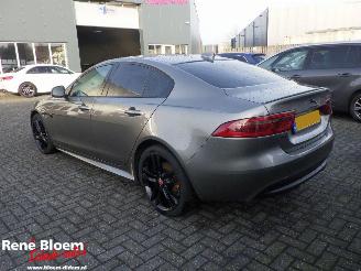 Jaguar XE 2.0D Prestige Aut 163pk picture 2