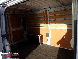 Peugeot Boxer 2.2 BlueHDI L2H1 Premium picture 14