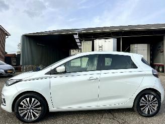 skadebil auto Renault Zoé R135 52kWh aut S.Limitee Riviera - 12dkm - leer - nav - cam - keyless - incl batterij - stuurverw - stoelverw 2020/12
