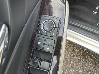 Lexus IS 300H 2.5 Hybrid 181pk aut + F1 Bus.Line Pro - navi - leer - stoelverw - cam - xenon - pdc v+a picture 42