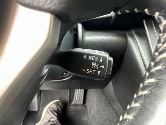 Lexus IS 300H 2.5 Hybrid 181pk aut + F1 Bus.Line Pro - navi - leer - stoelverw - cam - xenon - pdc v+a picture 30