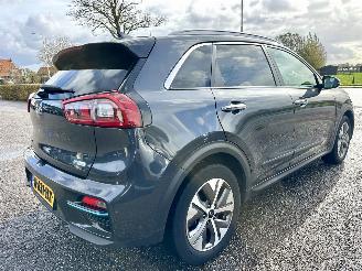 Kia e-Niro 64kWh 204pk aut + F1 Exe.Line - nap - stoelvent - stoelv v+a - stuurverw - front + line + side assist - leer picture 5