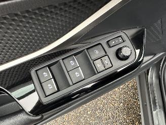 Toyota C-HR 1.8 Full Hybrid 148pk aut Energy - 42dkm nap - navi - camera - keyless entry + start - front + line assist picture 47