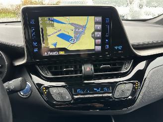 Toyota C-HR 1.8 Full Hybrid 148pk aut Energy - 42dkm nap - navi - camera - keyless entry + start - front + line assist picture 18