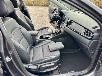 Kia Niro 1.6 Hybrid 119pk Aut Design Ed - nap - schuifdak - navi - cam - line assist - stuurverw - stoelverw picture 46