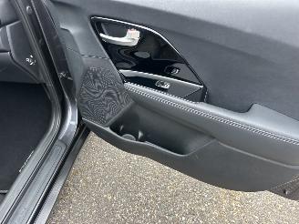 Kia Niro 1.6 Hybrid 119pk Aut Design Ed - nap - schuifdak - navi - cam - line assist - stuurverw - stoelverw picture 45