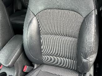 Kia Niro 1.6 Hybrid 119pk Aut Design Ed - nap - schuifdak - navi - cam - line assist - stuurverw - stoelverw picture 49