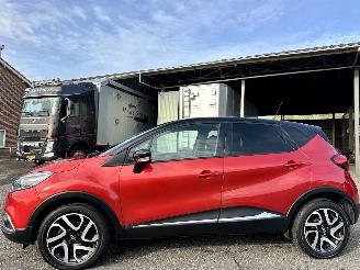 uszkodzony samochody osobowe Renault Captur 1.2 TCe Turbo Xmod 120pk 6-traps aut - 84dkm nap - 2017/3