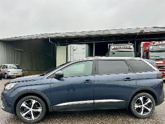 skadebil auto Peugeot 5008 1.2 PureTech Crossway 2019/6