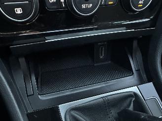 Volkswagen Golf 1.2 TSI 105pk 6-bak Highl 5drs - pano - nap - xenon - massage - navi - stoelverw - half leer - bearlock picture 52