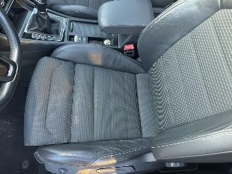 Volkswagen Golf 1.2 TSI 105pk 6-bak Highl 5drs - pano - nap - xenon - massage - navi - stoelverw - half leer - bearlock picture 50