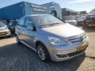 Coche accidentado Mercedes B-klasse MB B-klasse 150 avandgarde automaat 2006/7