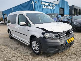 Damaged car Volkswagen Caddy Rolstoel Caddy Maxi 2.0 TDI euro 6w DSG aut Trendline 5p + ROLSTOEL 2018/4