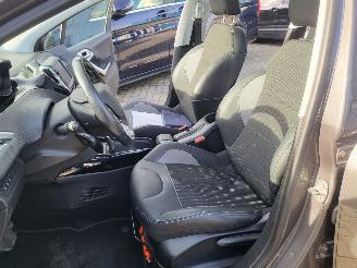 Peugeot 2008 AUTOMAAT  2008 1.2 PureTech Allure 1e eigenaar DE MOOISTE VAN NEDERLAND picture 15