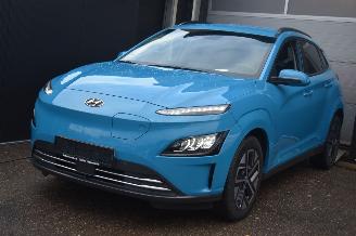 Voiture accidenté Hyundai Kona 39Kwh Comfort 136Pk SOH 100% *Navi/Clima/Camera/Stoelverwarming 2021/6