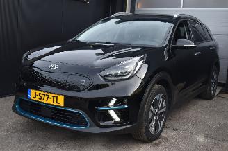 Voiture accidenté Kia Niro 64Kwh Executive line 204Pk SOH 100% 3FASE *Navi/Clima/Camera/Leder/Stoelverwarming 2020/10