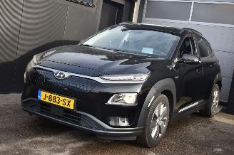 škoda osobní automobily Hyundai Kona 64Kwh EV Fashion 204Pk SOH 100% 3Fase *Navi/Clima/Camera/Schuifdak 2020/10