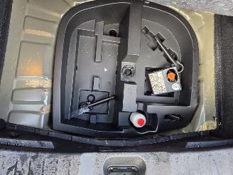 Nissan Juke AUTOMAAT / NAVI / CAMERA picture 8