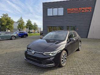 skadebil auto Volkswagen Golf STYLE / NAVI / CAMERA / STOELVERW /20 DKM 2022/3