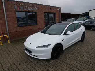 Vaurioauto  passenger cars Tesla Model 3 LONG RANGE RWD PANORAMADAK LEER 2024/12