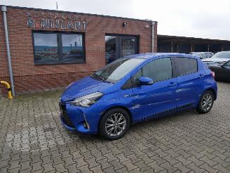 Unfallwagen Toyota Yaris HYBRID 2017/7