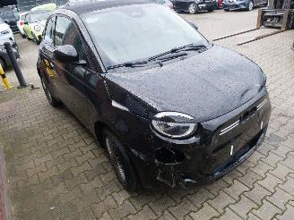 Fiat 500E ICON CABRIO picture 2