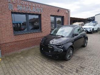 Auto incidentate Fiat 500E ICON CABRIO 2022/12