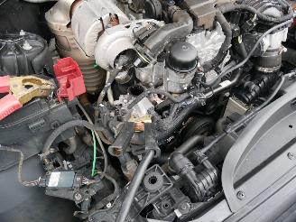 Jaguar XF R DYNAMIC MOTORSCHADE picture 17