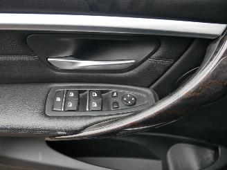 BMW 3-serie 320 D LUXURY X-DRIVE PANORAMADAK LEER LED picture 16