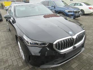 Auto incidentate BMW i5 i5 E-Drive40 AUT. Touring  Navi Leer Camera Led StoelVerwarming..... 2024/8