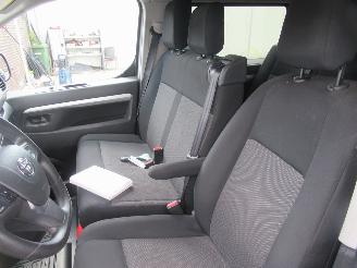 Toyota ProAce Verso 2.0D DubbelCab 2xSchuifdeur 6-Zits Airco Navi Camera StoelVerwarming CruiseControl....... picture 18