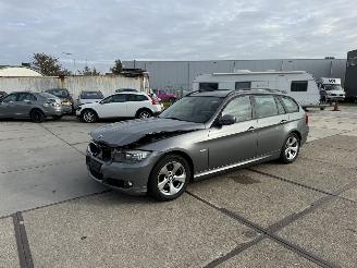 Damaged car BMW 3-serie 316i Touring Business Line 2010/5
