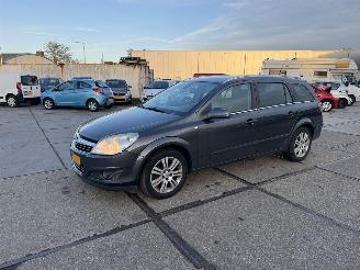Schadeauto Opel Astra Wagon 1.6 Cosmo 2009/8